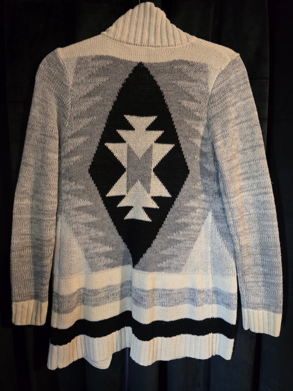 Abound Gray & Black Geometric Open-Front Cardigan